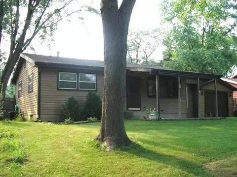 2407 N Bittersweet Ave, Holiday Hills, IL 60050 photo 1