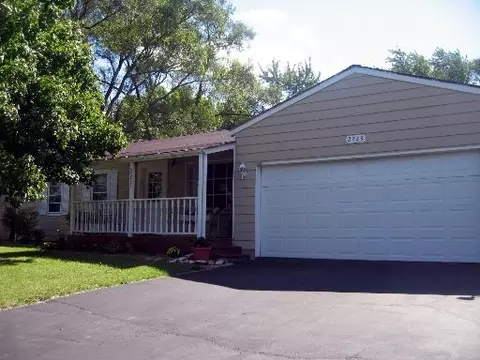 2223 Manor Ln, Mchenry, IL 60051 photo 1