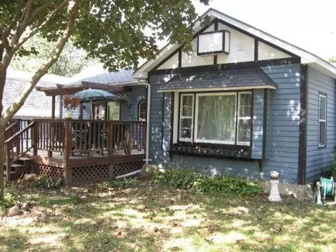 6011 Pine St, Chemung, IL 60033 photo 1