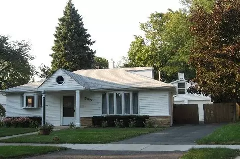 905 E Villa Dr, Des Plaines, IL 60016 photo 1