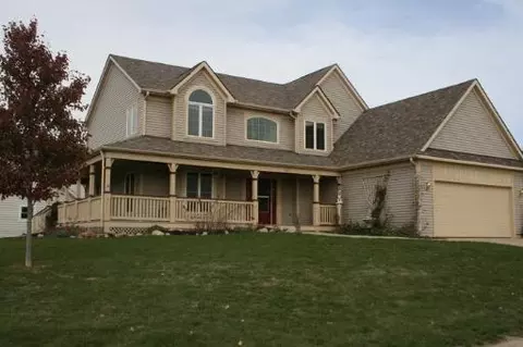 401 E Rennesoy Dr, Newark, IL 60541 photo 1