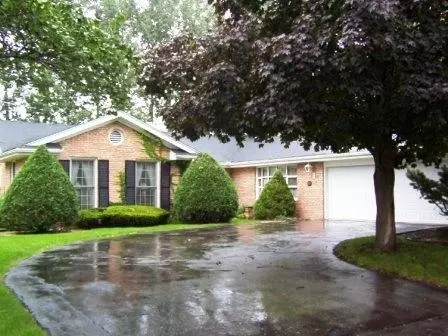 1935 Alschuler Dr, Aurora, IL 60506 photo 1