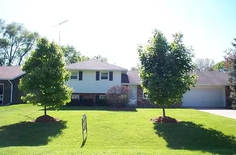 3665 N Dixon Dr, Morris, IL 60450 photo 1