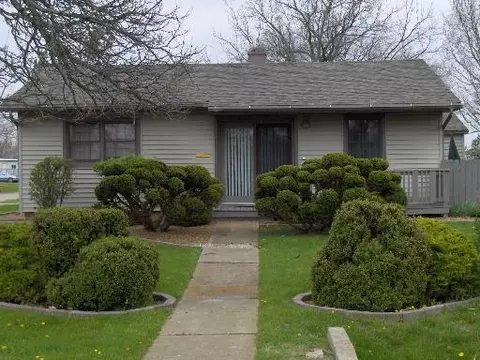 230 W 7th St, Spring Valley, IL 61362 photo 1