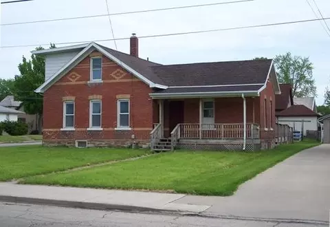 2027 Seventh St, Peru, IL 61354 photo 1