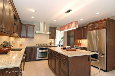 420 Creekside Ct, Willowbrook, IL 60527 photo 4
