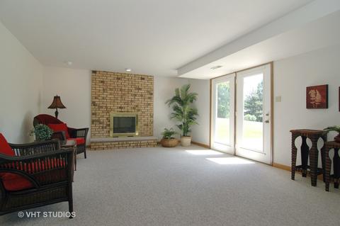 420 Creekside Ct, Willowbrook, IL 60527 photo 10