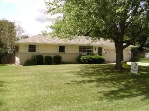 4201 Buggywhip Ln, Roscoe, IL 61073 photo 1