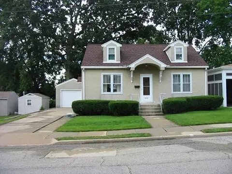 1316 Sixth St, Peru, IL 61354 photo 1