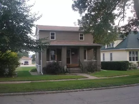 221 W Devlin St, Spring Valley, IL 61362 photo 1