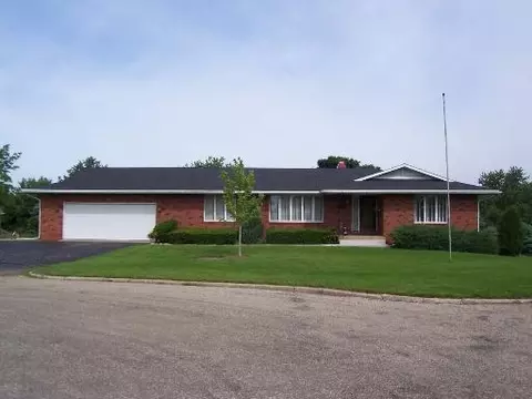 303 Centennial Cir, Walnut, IL 61376 photo 1