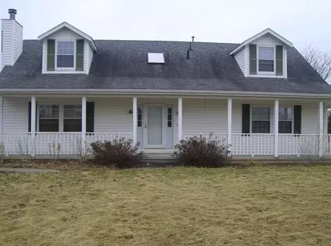 3061 Foxfire Dr, Ottawa, IL 61350 photo 1