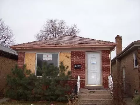 3003 W Howard St, Chicago, IL 60645 photo 1