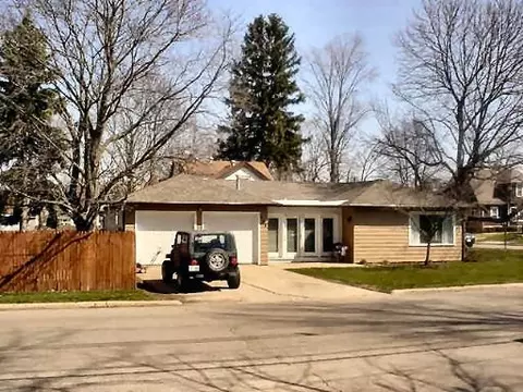 223 E Central Ave, Princeton, IL 61356 photo 1