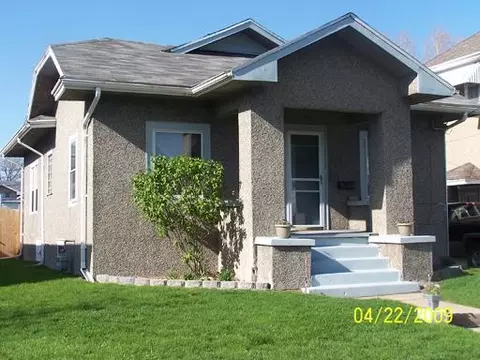 715 Tenth St, Peru, IL 61354 photo 1