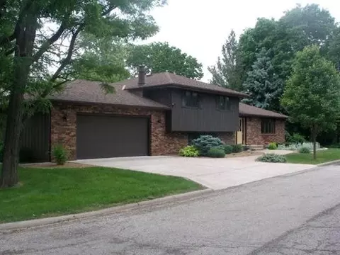 808 Sixth St, Peru, IL 61354 photo 1