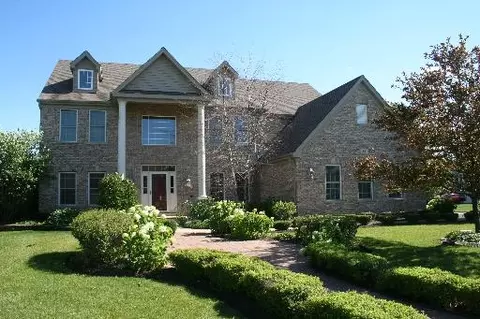 991 Hayrack Dr, Algonquin, IL 60102 photo 1