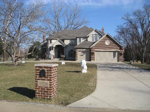 17 W230 Hillside Ln, Willowbrook, IL 60527 photo 1