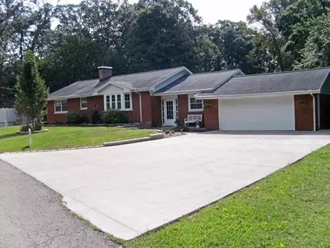 7 Ladd Ln, Spring Valley, IL 61362 photo 1