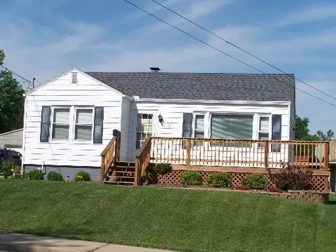 1814 Pulaski St, Peru, IL 61354 photo 1