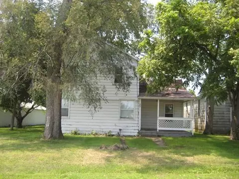 404 S Main St, Lostant, IL 61334 photo 1