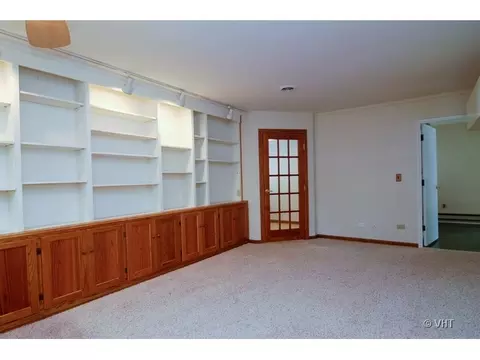 951 Pebble Dr, Wheeling, IL 60090 photo 5