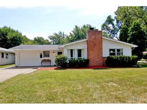 951 Pebble Dr, Wheeling, IL 60090 photo 1