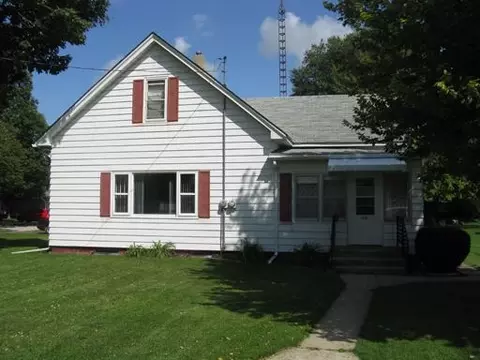 202 Oak St, Cedar Point, IL 61316 photo 1