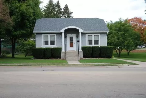 1825 Shooting Park Rd, Peru, IL 61354 photo 1