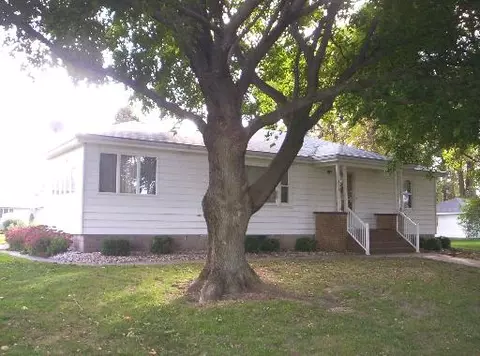 130 W Fourth St, Mc Nabb, IL 61335 photo 1
