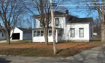 516 E Wall St, Morrison, IL 61270 photo 1