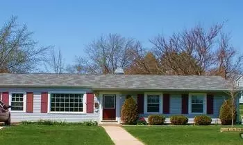 607 E Bradshaw, Dixon, IL 61021 photo 1