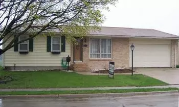 705 E 19th St, Sterling, IL 61081 photo 1