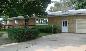 1615 Apache Dr, Dixon, IL 61021 photo 1