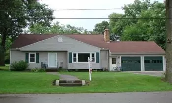205 May Ct, Dixon, IL 61021 photo 1