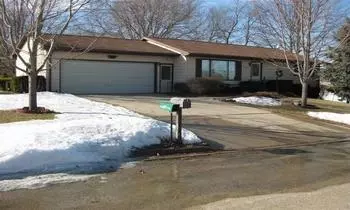 401 Scenic Dr, Morrison, IL 61270 photo 1