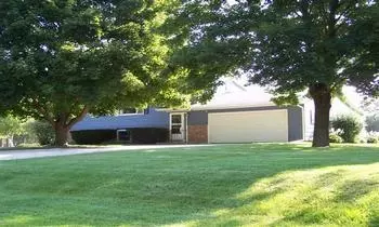 16044 Ridgewood Dr, Morrison, IL 61270 photo 1