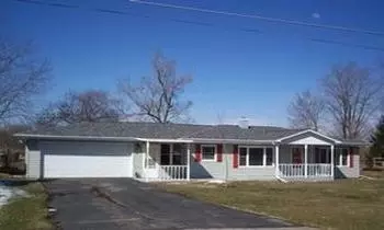 601 Maple Ln, Sterling, IL 61081 photo 1