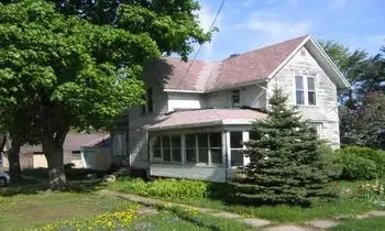 201 W Allen St, Holcomb, IL 61043 photo 1