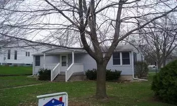 620 Grant Ave, Dixon, IL 61021 photo 1