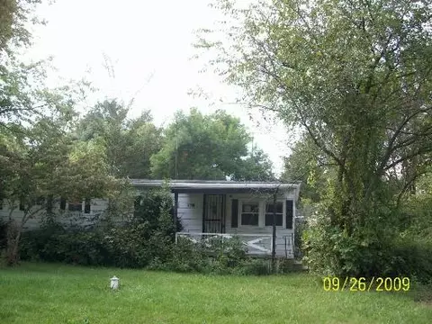 9045 Queen Ln, Morris, IL 60450 photo 1