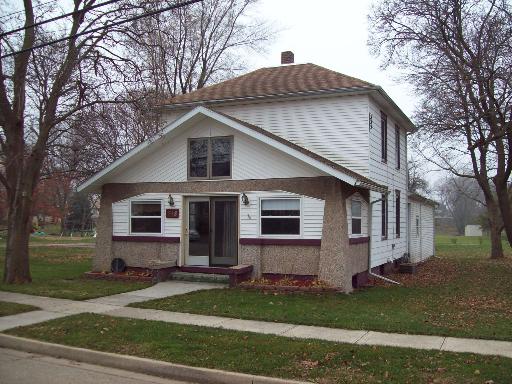 218 Liberty St, Walnut, IL 61376 photo 1