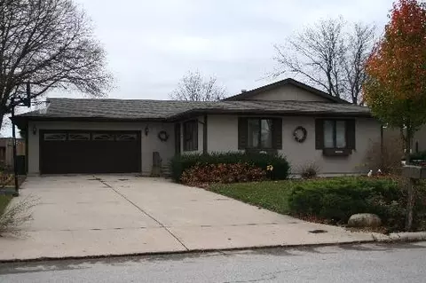 2707 Debo Dr, Peru, IL 61354 photo 1