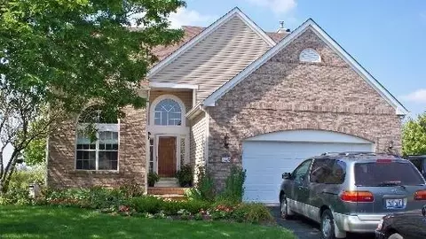 1973 Butler Dr, Bartlett, IL 60103 photo 1