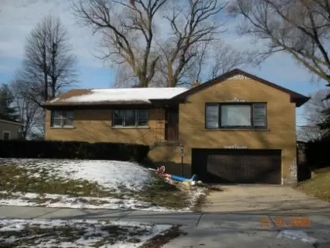 1652 Locust St, Des Plaines, IL 60018 photo 1