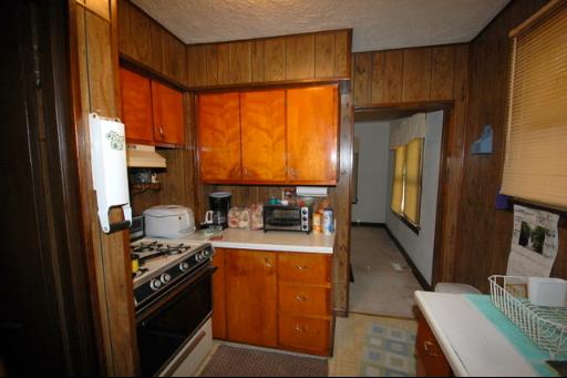 327 Pine St, Lockport, IL 60441 photo 6
