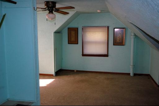 327 Pine St, Lockport, IL 60441 photo 8