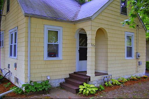 327 Pine St, Lockport, IL 60441 photo 1