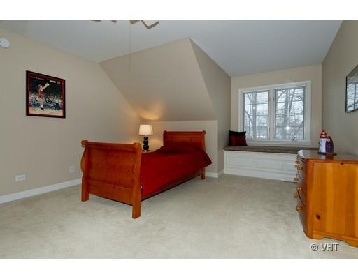 Undisclosed, Aurora, IL 60502 photo 12