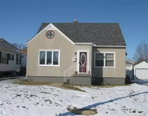 27 11th St, Peru, IL 61354 photo 1